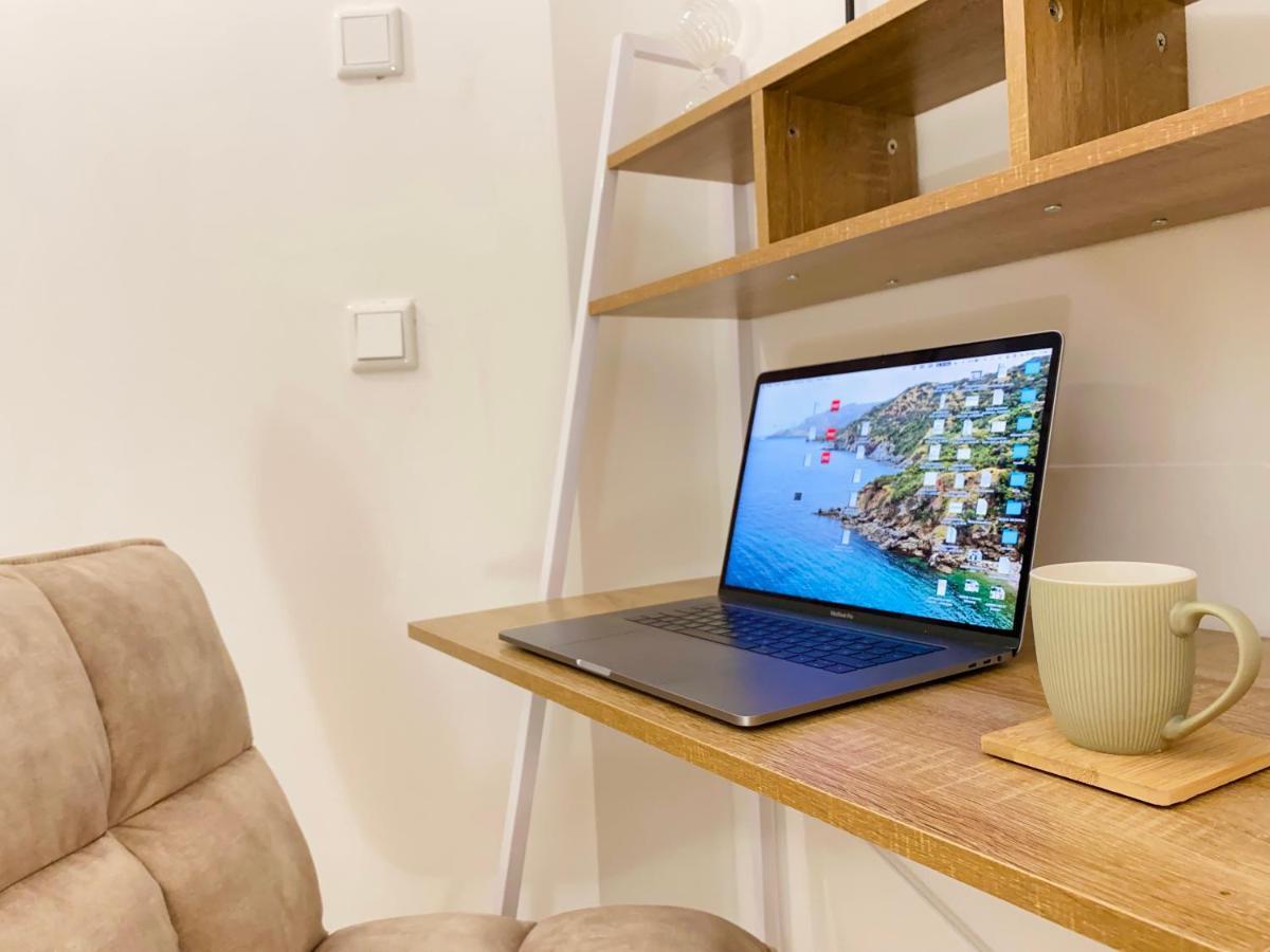 Bunker Studio Zentral Messe Business Streaming Essen Luaran gambar